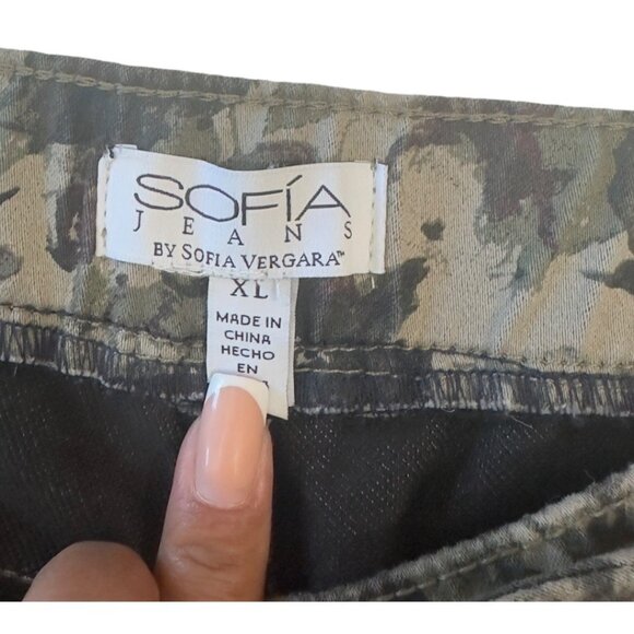 SOFIA jeans by Sofia Vergara Women SZ XL Paula Jogger Pull On Pant Camo Print - Picture 3 of 13